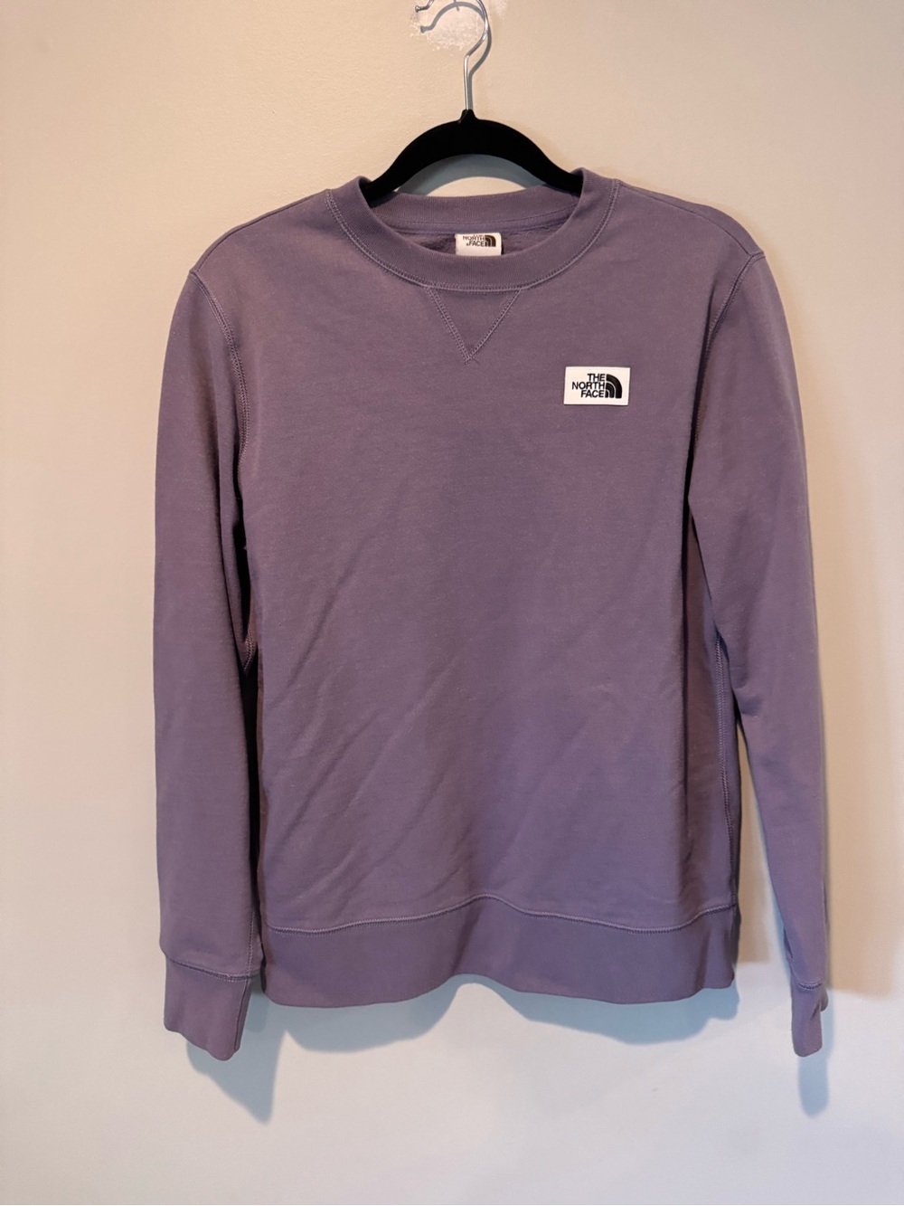 The North Face Women's Heritage Patch Crewneck Sweatshirt - Picture 2 of 3